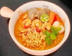 Bukan Mi Instan Biasa, Mi Curry Kari Laksa Mulai Masuk Pasar Indonesia