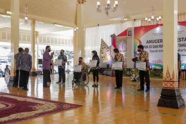 Akhirnya Cair, Atlet PON dan Peparnas DIY Terima Bonus Rp15,8 Miliar