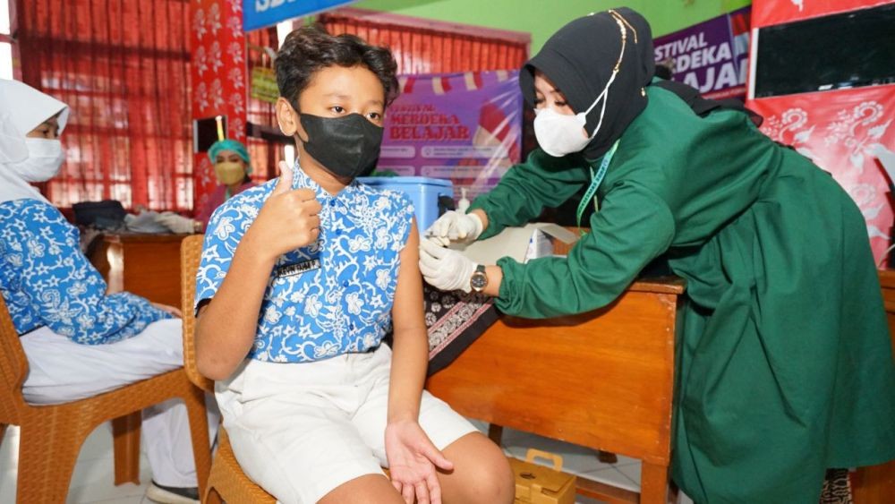 Vaksin COVID-19 Anak 6-11 Tahun di Banyuwangi Berlangsung di Sekolah