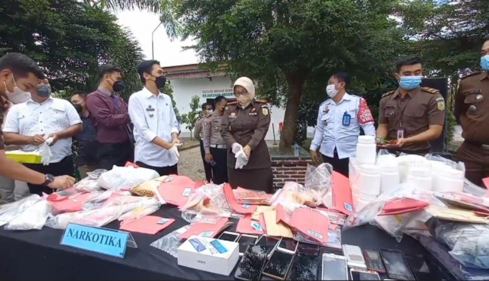 Puluhan Ribu Pil Koplo Dimusnahkan Kejari Kabupaten Madiun