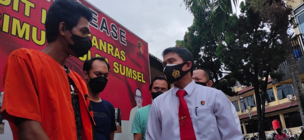 Curi Motor Demi Judi Slot, Aksi Pria di Palembang Terekam CCTV