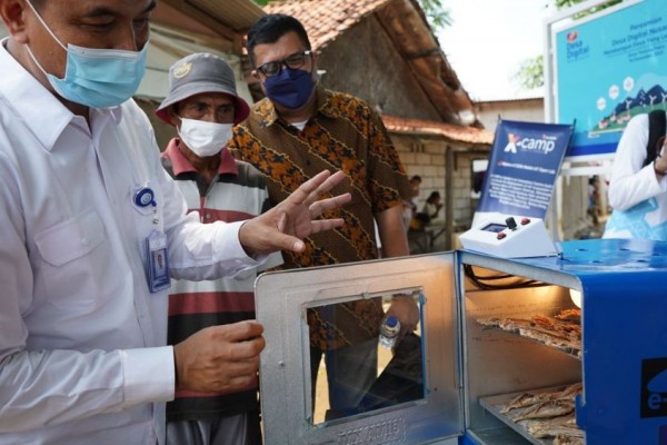 Desa Digital Nusantara Cara XL Axiata Literasi Warga Melek Teknologi
