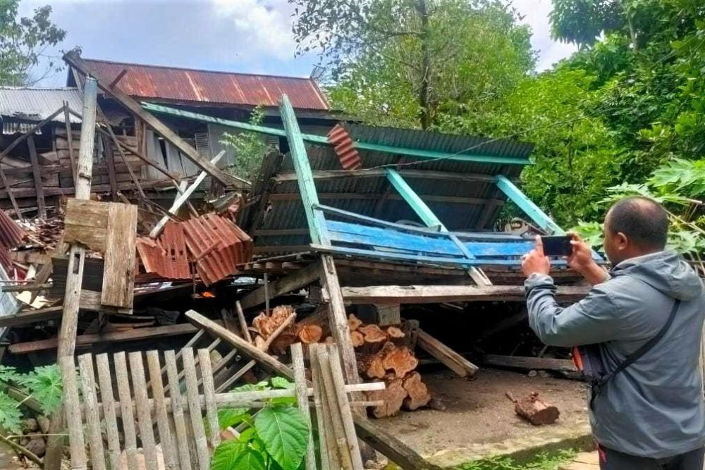 Rumah Rusak Akibat Gempa di Selayar Dapat Bantuan Total Rp8 Miliar