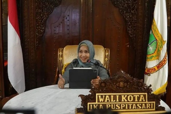 Ning Ita, Aktivis Muslimat NU yang Kini Menjabat Wali Kota Mojokerto