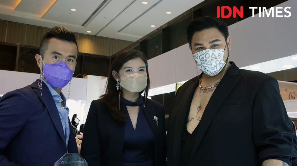 Tali Masker Emas Ivan Gunawan jadi Tren Perhiasan saat Pandemik