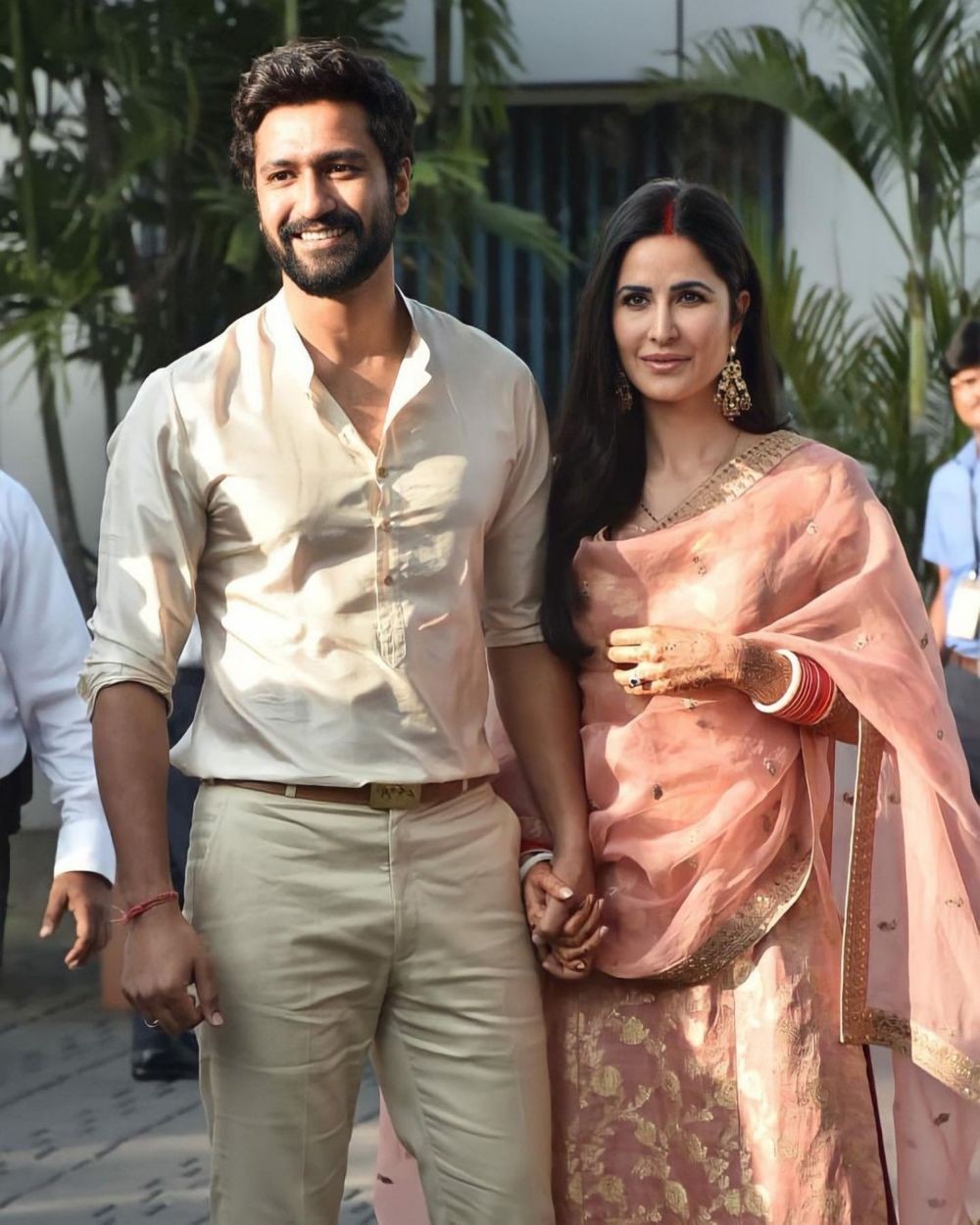 10 Potret Katrina Kaif Dan Vicky Kaushal Usai Menikah, Manis