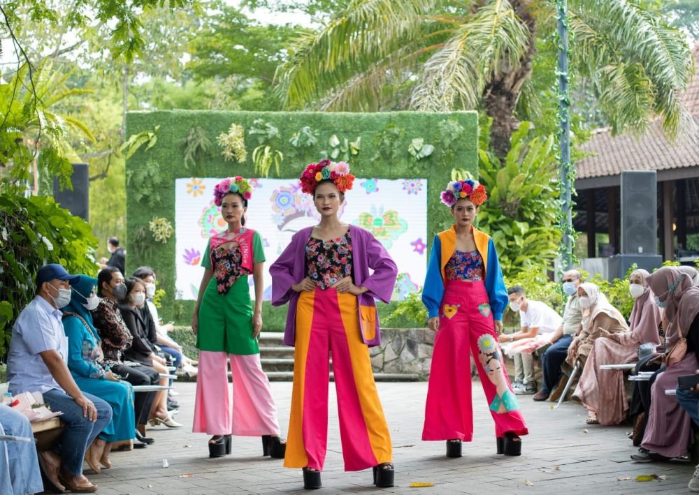 7 Busana Rancangan Desainer Muda Semarang Gairahkan Industri Kreatif