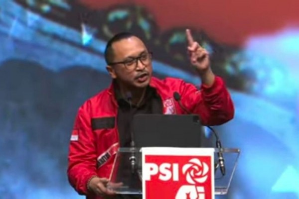 Giring Nyanyi Bareng Warga dari Dekat JIS, Balas Sindiran Anies?