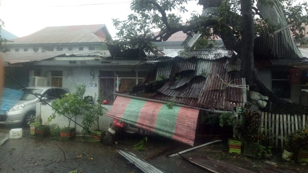 BPBD Makassar Upayakan Pemulihan Rumah Rusak karena Angin Kencang