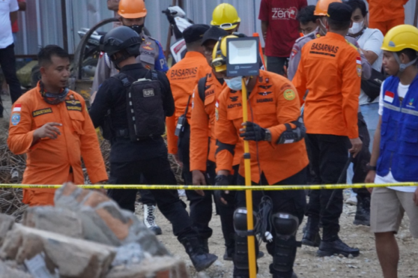 Satu Lagi Jasad Tertimbun Runtuhan Masjid di Mamuju Ditemukan