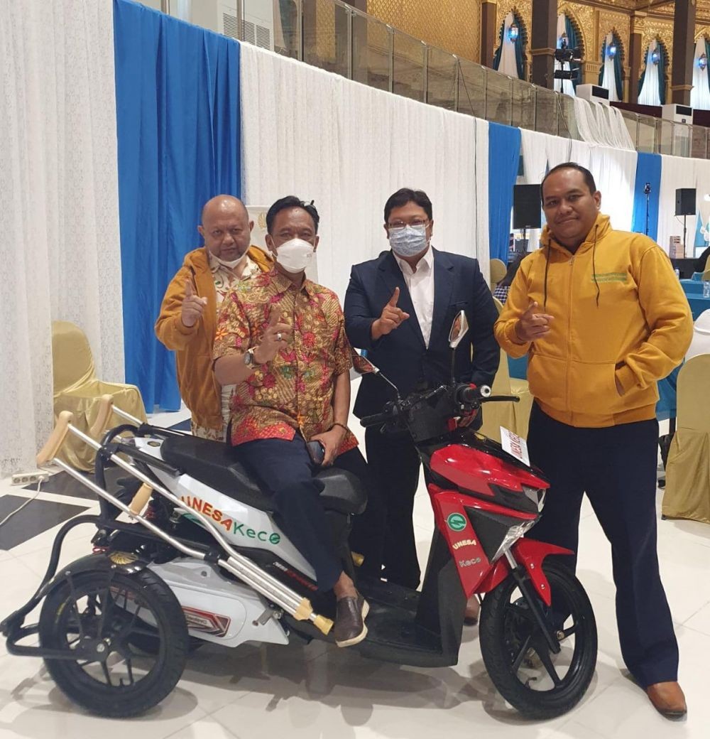 Kembangkan Sepeda Motor Elektrik untuk DIfabel, Unesa Gandeng Industri