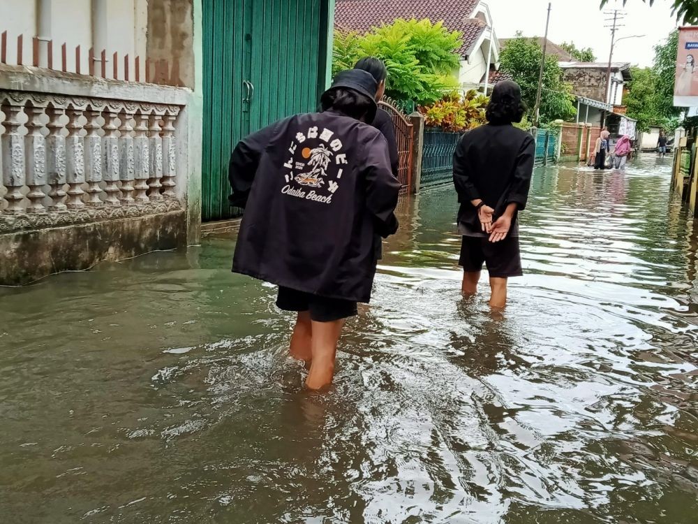 Banjir Palembang Memakan Korban, Seorang Warga Hilang Terseret Arus