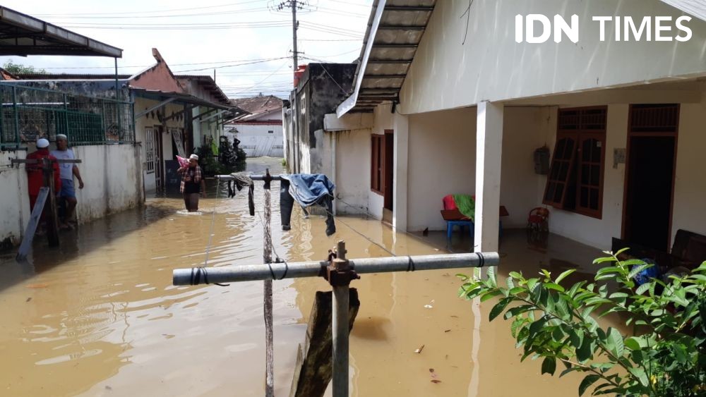 200 Titik Saluran Air Tersumbat, Faktor Banjir di Palembang