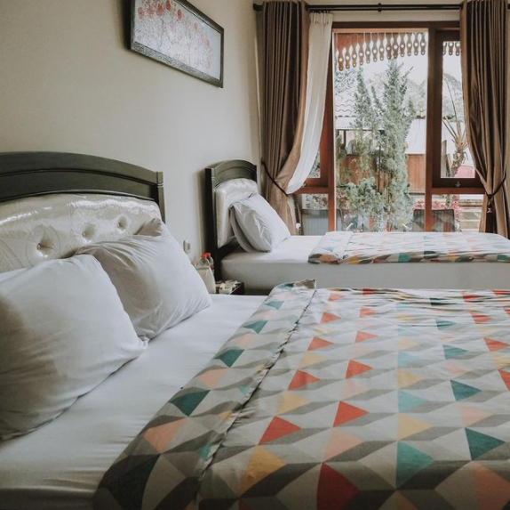 5 Rekomendasi Hotel Murah di Tawangmangu, Dekat sama Objek Wisata 
