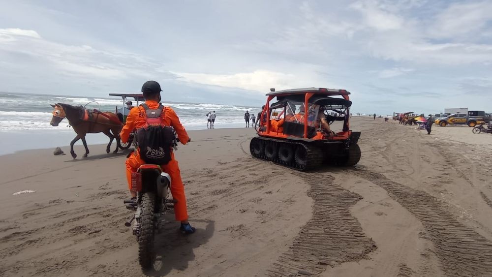 Hanyut di Pantai Parangtritis, Santri Asal Brebes Belum Ditemukan     