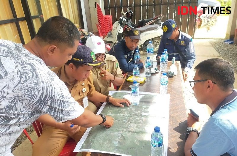 Warga, Pemda, dan Perusahaan Gotong Royong Perbaiki Jalan di Sotek PPU