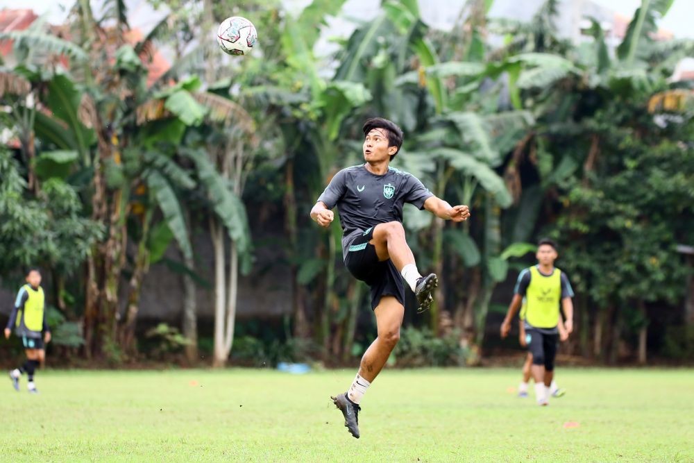 Pemain Muda Jorry Guruh Masuk Skuat PSIS Semarang, Makin Strong! 