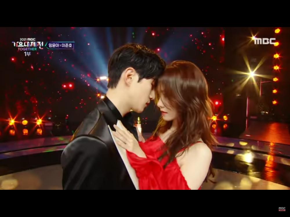 10 Momen Duet Yoona Snsd Junho 2pm Di Mbc Gayo Daejun