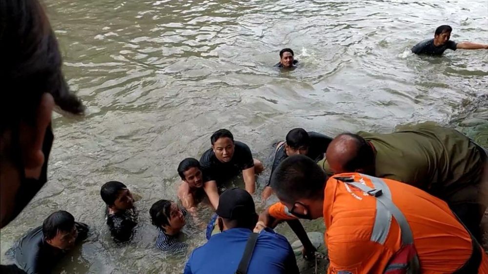Pelajar SMP Tewas Tenggelam di Sungai Kalimas Surabaya