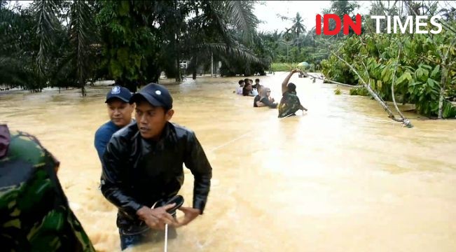 Pemerintah Aceh Mulai Salurkan Bantuan Masa Panik untuk Korban Banjir