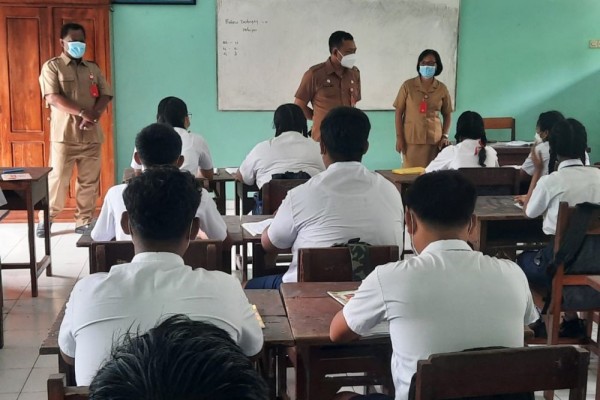 Kantin Sekolah di Tabanan Tutup, Siswa Bawa Bekal Sendiri