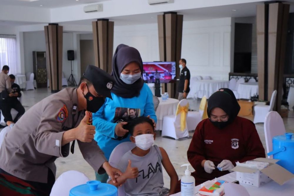 Gencarkan Vaksinasi Awal 2022, Polda Lampung Suntik 2,3 Juta Dosis 