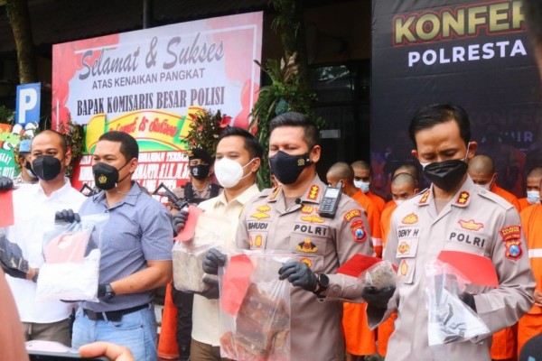 Malam Tahun Baru 14 Orang Jadi Tersangka Kasus Penganiayaan 