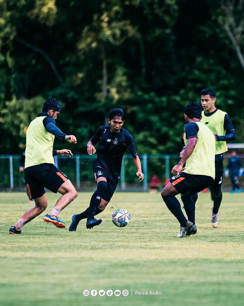 Lawan Borneo FC, Javier Roca Berharap Tuah Stadion I Wayan Dipta