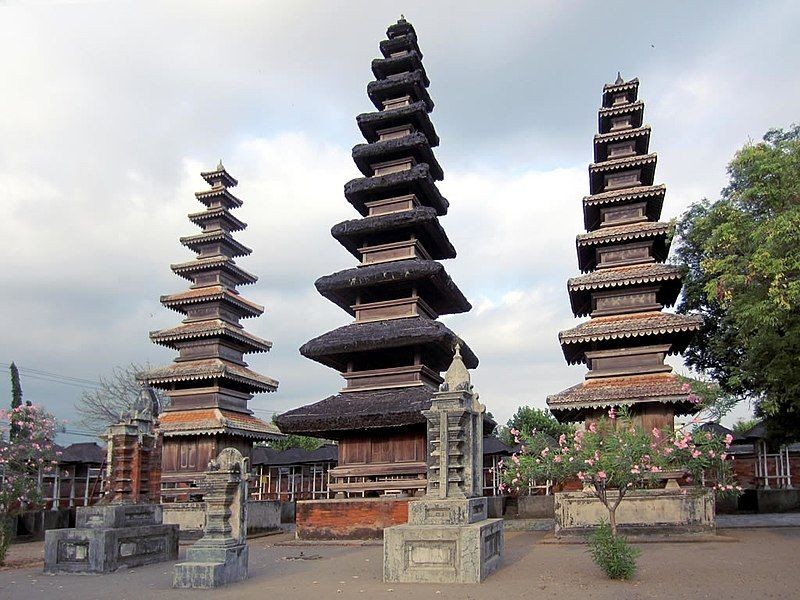 Sejarah Pura Meru, Pura Tertua di Pulau Lombok