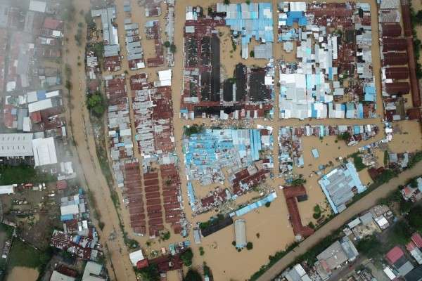 6 Potret Parahnya Bencana Banjir Yang Melanda Jayapura Papua