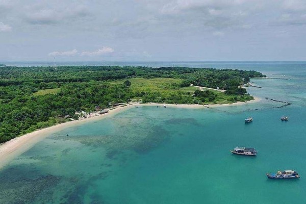 Info Wisata Pantai Tanjung Lesung: Lokasi, Rute, Harga Tiket, dan Tips