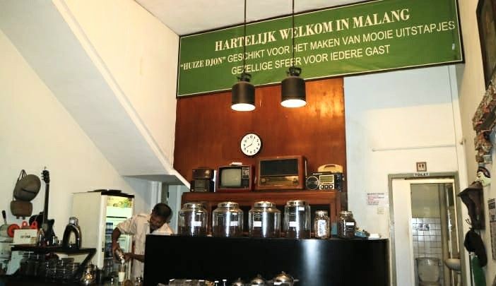 Menengok Kafe Bernuansa Jawa Eropa di Kota Malang