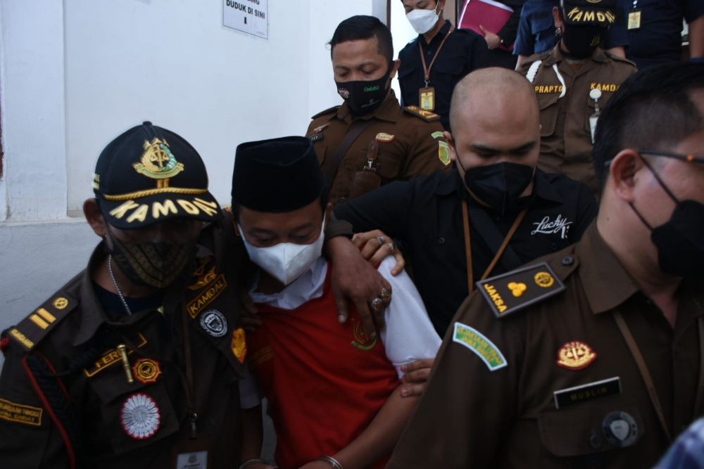 Herry Wirawan Dipindah ke Lapas di Cirebon Berstatus Non High Risk