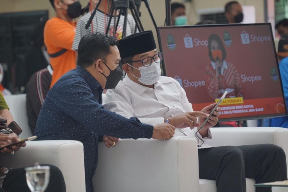 Pemprov Jabar Beri Kurikulum Bisnis Digital di 206 Sekolah Kejuruan