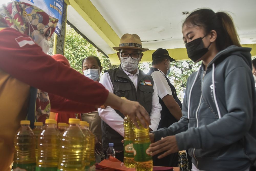 Panic Buying Minyak Goreng Akibat Kurang Sosialisasi Aturan Satu Harga