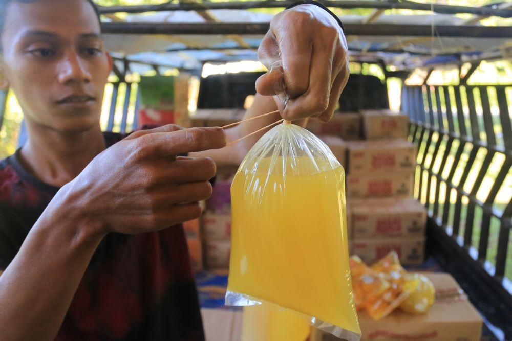 Pedagang Pasar di Semarang Jadi Korban HET Minyak Goreng Rp14 Ribu