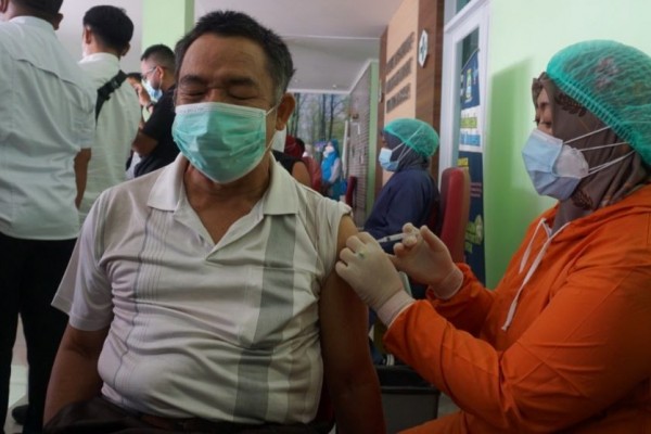 Vaksin Booster Dimulai, Pemkot Tangerang Targetkan Lansia Dulu