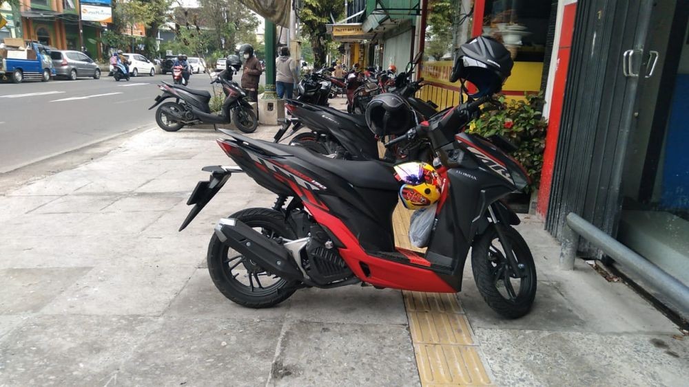 Baru Diresmikan, Jalur Pedestrian Yogyakarta Dipakai Tempat Parkir   