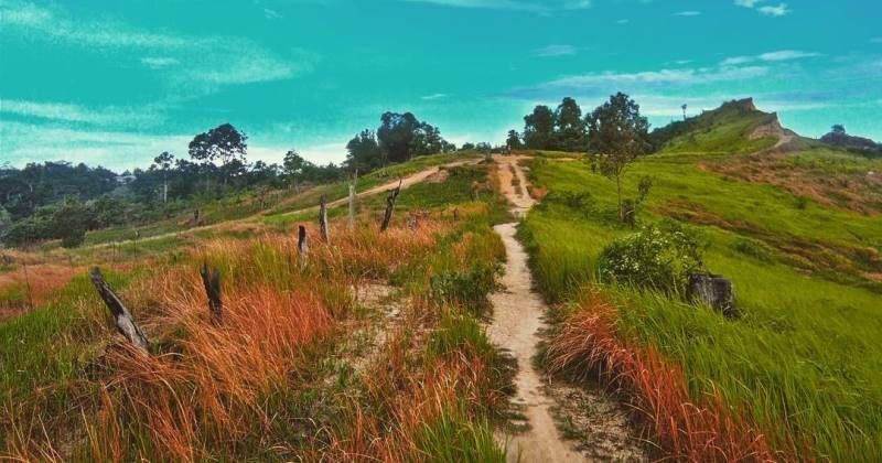 Berkunjung ke Dunia Teletubbies di Bukit Alpha Balikpapan