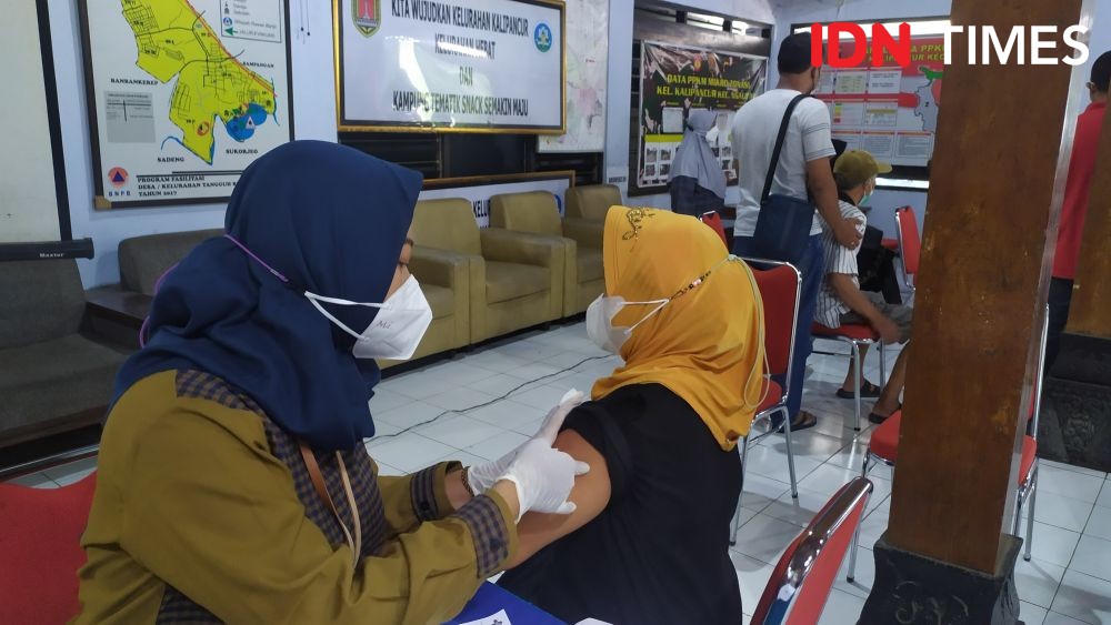 Warga Lansia Semarang Antusias Ikut Vaksinasi Booster dengan Jemput Bola