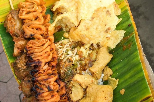 10 Aneka Olahan Pecel Khas Indonesia, Mana yang Paling Kamu Suka?