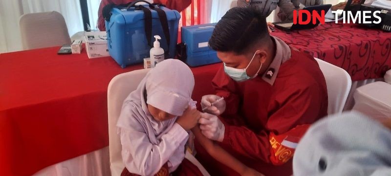 Vaksinasi Anak, Kapolda Kaltim Tinjau SDN di Sepaku PPU 