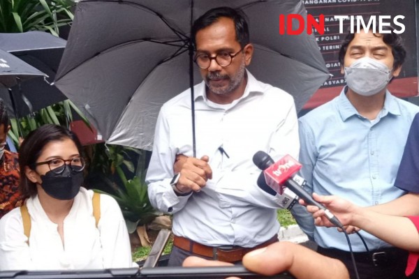 Haris Azhar dan Fatia Diperiksa 6 Jam, Ditanya soal Keterlibatan Luhut