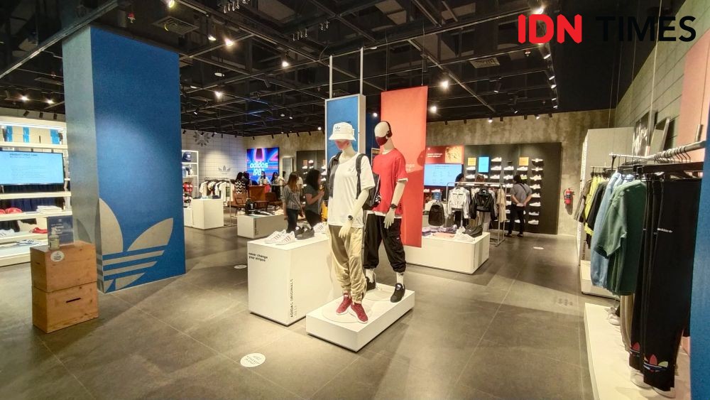 Keren! Yuk Intip Store Adidas Originals di Delipark Medan
