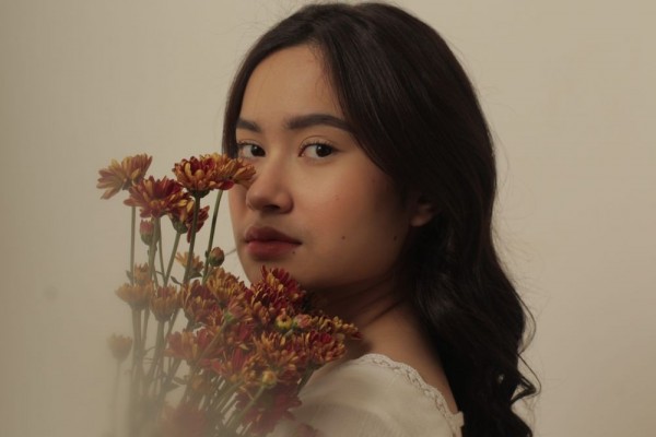 5 Fakta Single Baru Satine Zaneta, Liriknya Dibuat 45 Menit Aja!