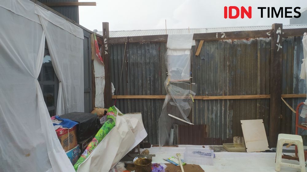 Cerita Warga Makassar, Atap Rumah Diterbangkan Angin Kencang