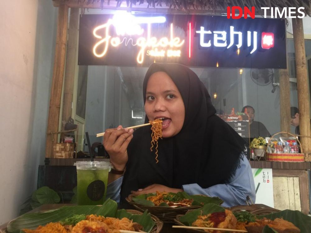 Terinspirasi dari Kuliner Legend, Mie Jongkok Serundeng Bikin Ngiler