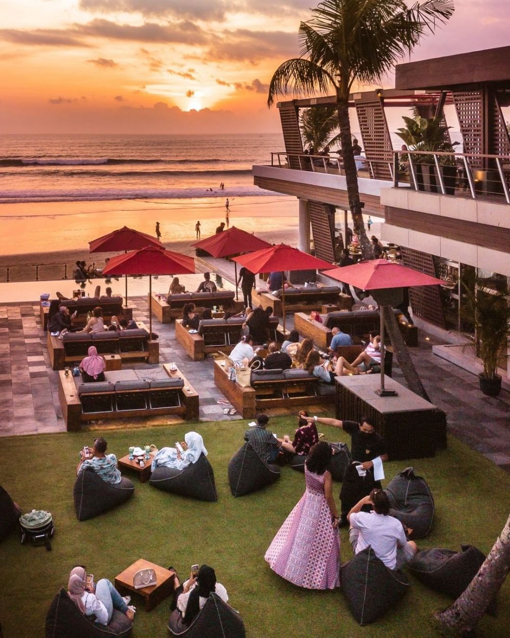 10 Beach Club Paling Hits Di Bali Yang Cocok Untuk Party