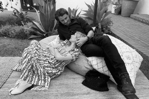 10 Potret Emma Roberts Sebelum Akhirnya Berpisah dari Garrett Hedlund