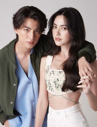 9 Potret Gemas Gulf Kanawut dan Davika Hoorne